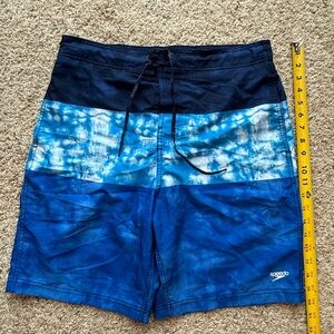 Speedo swim trunks Men’s L